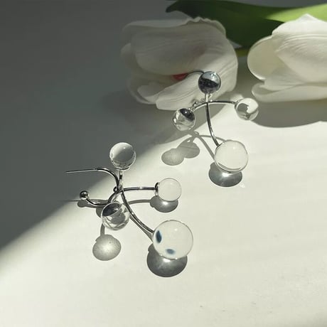 clear bowl × silver loop pierce