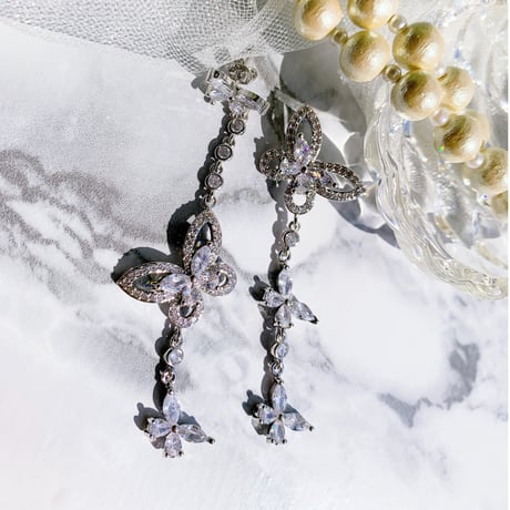zirconia butterfly asymmetry pierce