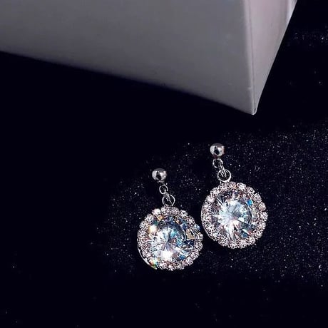 stone one point pierce