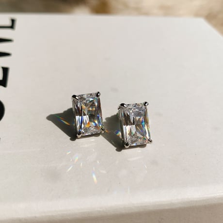 square  stone pierce