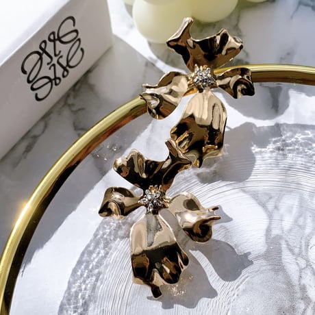 metal gold  flower