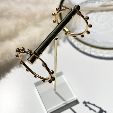 simple gold bowl hoop  pierce