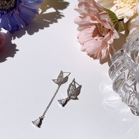 butterfly stone asymmetry  pierce