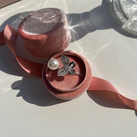 pearl × butterfly open ring