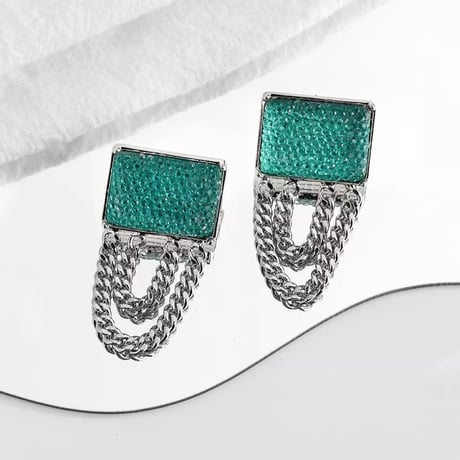 square stone × chain pierce