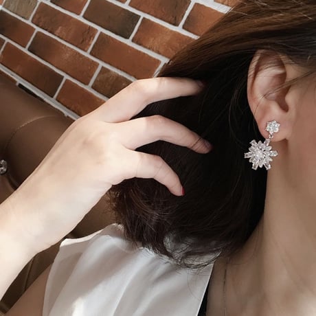 shine  flower pierce