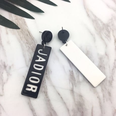 logo plate pierce