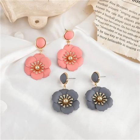 mat flower pierce
