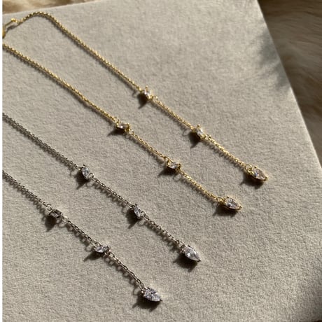 stone × chain long pierce