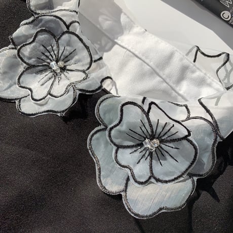 flower see-through attached collar