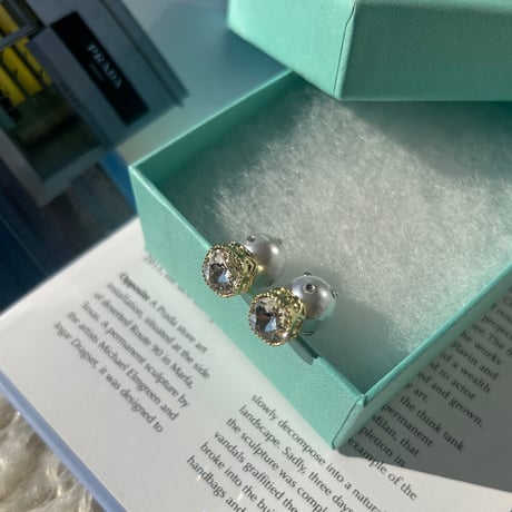 square stone dot pearl catch pierce