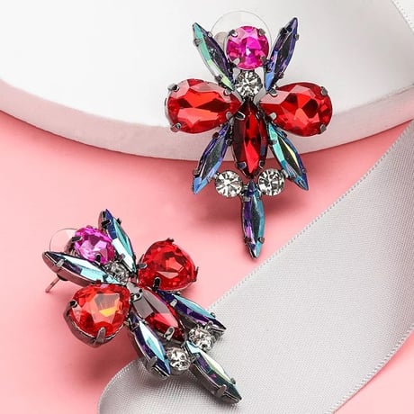 colorful bijou pierce