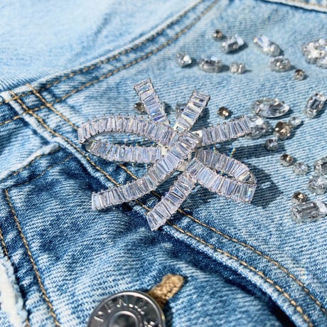 solid cord  brooch