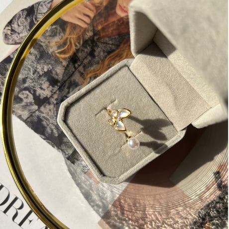 pearl × butterfly open ring