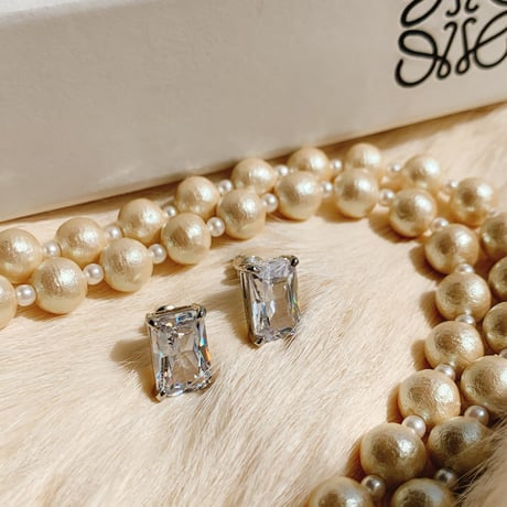 square  stone pierce