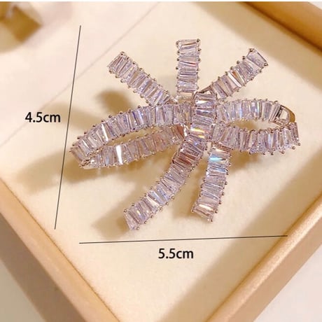 solid cord  brooch