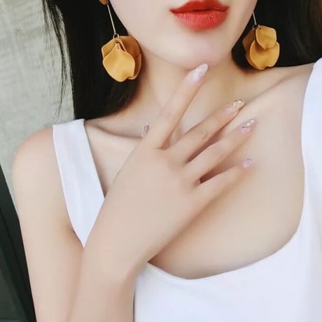 flower petal stick  pierce