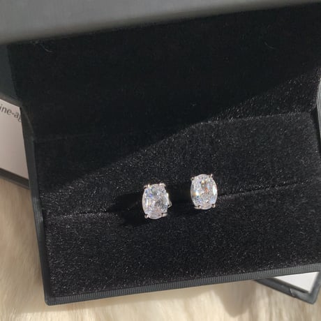 stone one point pierce