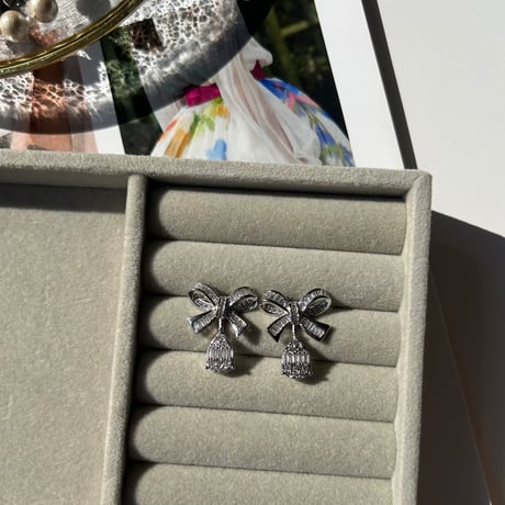 ribbon × drop stone  pierce