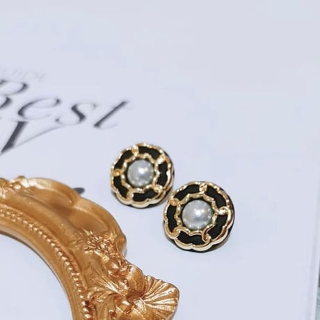 loop chain black one point pierce