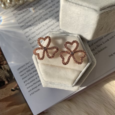 clover stone pink gold pierce