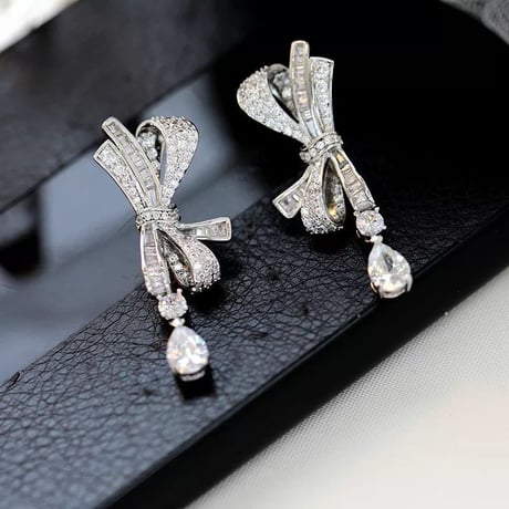 ribbon × stone pierce