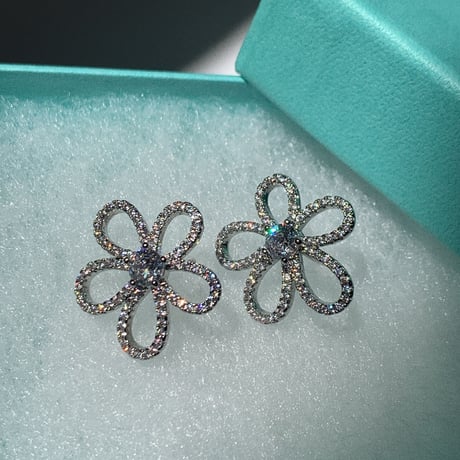 flower stone pierce