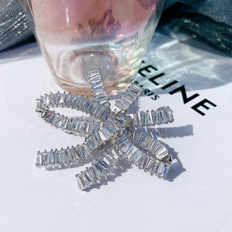 solid cord  brooch