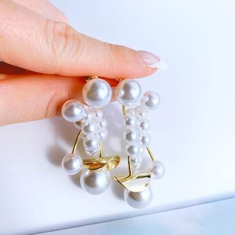 gold × pearl elegant pierce