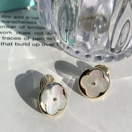 flower shell earring