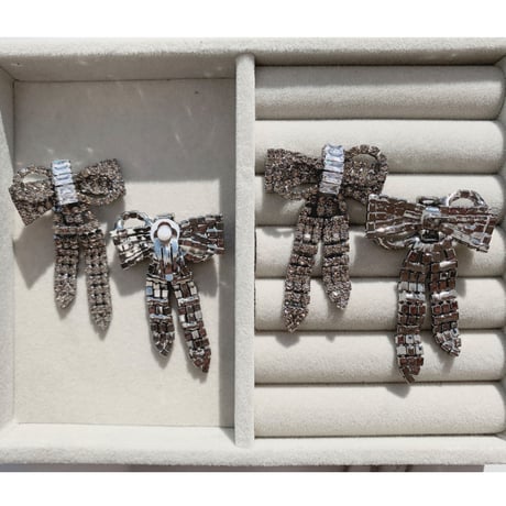 black stone  ribbon pierce/earring