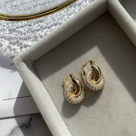 metal × stone double hoop pierce