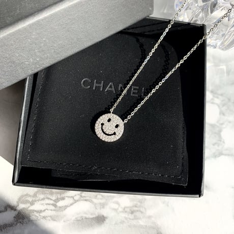 smile stone silver necklace