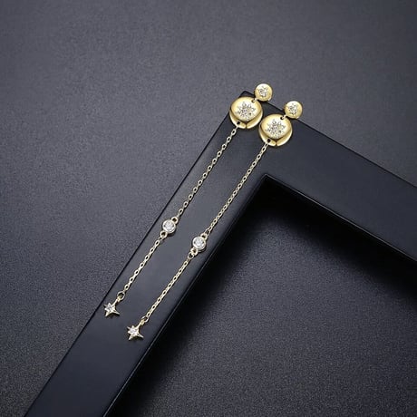 gold long chain pierce