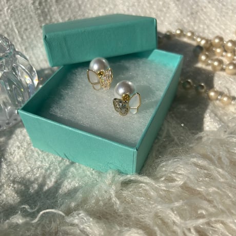 shell × stone butterfly pearl catch pierce