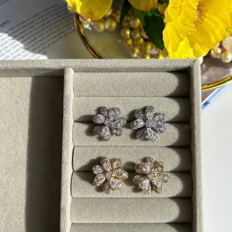 flower stone pierce