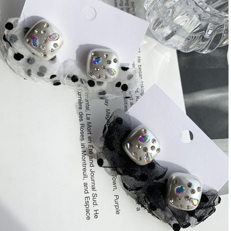 dot race bijou pierce