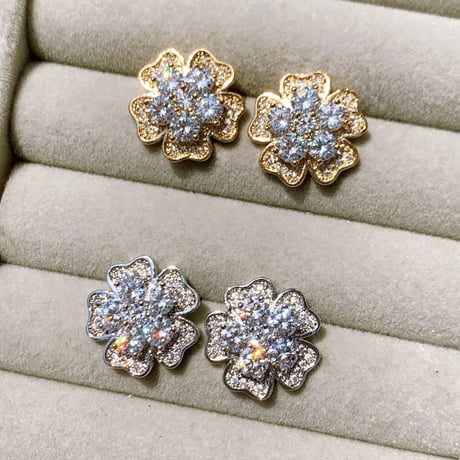 happy clover zirconia pierce
