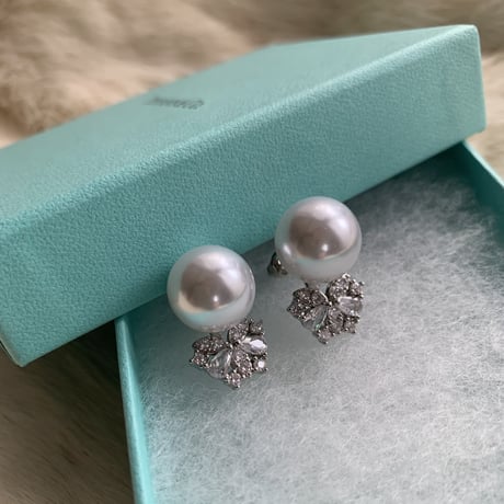 pearl × stone jewelry pierce