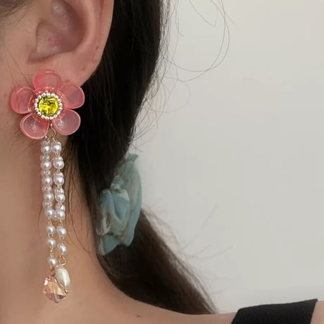 clear flower × long pearl pierce