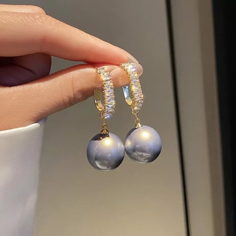 pearl × stone loop  pierce