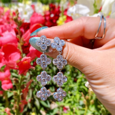 flower stone pierce