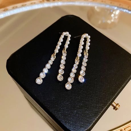 stone × pearl double pierce
