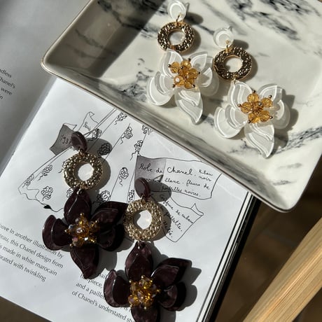 acryl flower lage pierce
