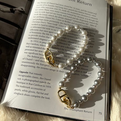 pearl bracelet