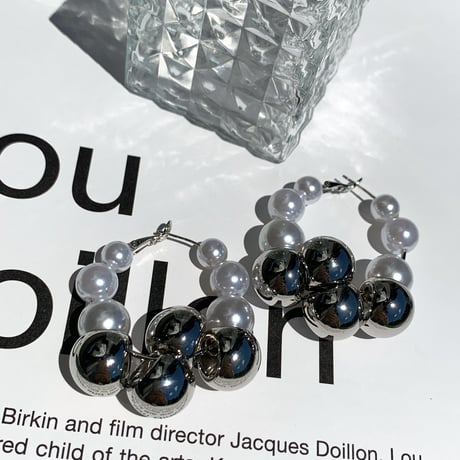 pearl × silver bowl big hoop pierce