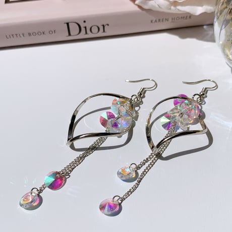 aurora long hook pierce