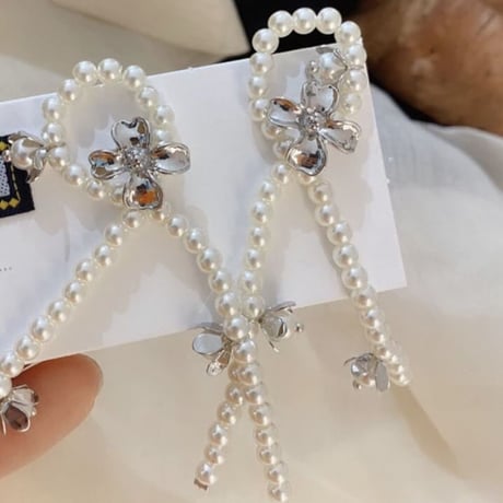 silver flower pearl loop  pierce