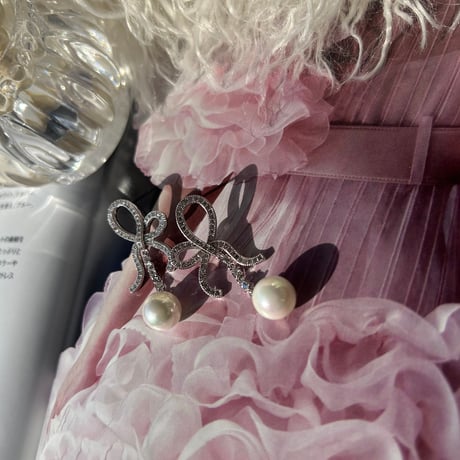 ribbon pearl pierce