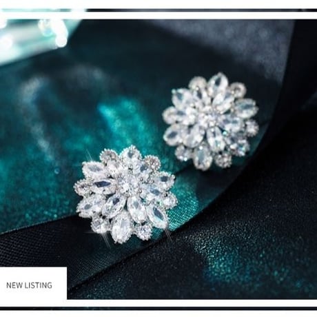 large diamond pierce/earring